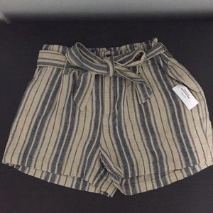 Ivy & Main Stripe Tie Waist Linen Shorts